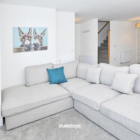Regal House By True Stays - 3 Bedroom House In Stoke-On-Trent 외부 사진