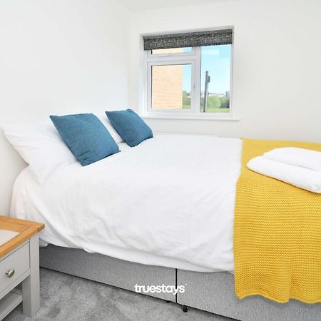 Regal House By True Stays - 3 Bedroom House In Stoke-On-Trent 외부 사진