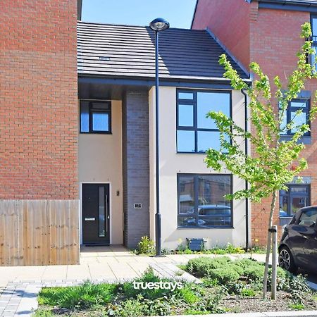 Regal House By True Stays - 3 Bedroom House In Stoke-On-Trent 외부 사진