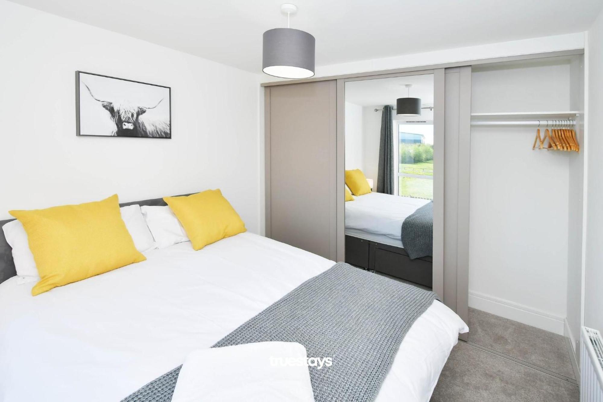 Regal House By True Stays - 3 Bedroom House In Stoke-On-Trent 외부 사진