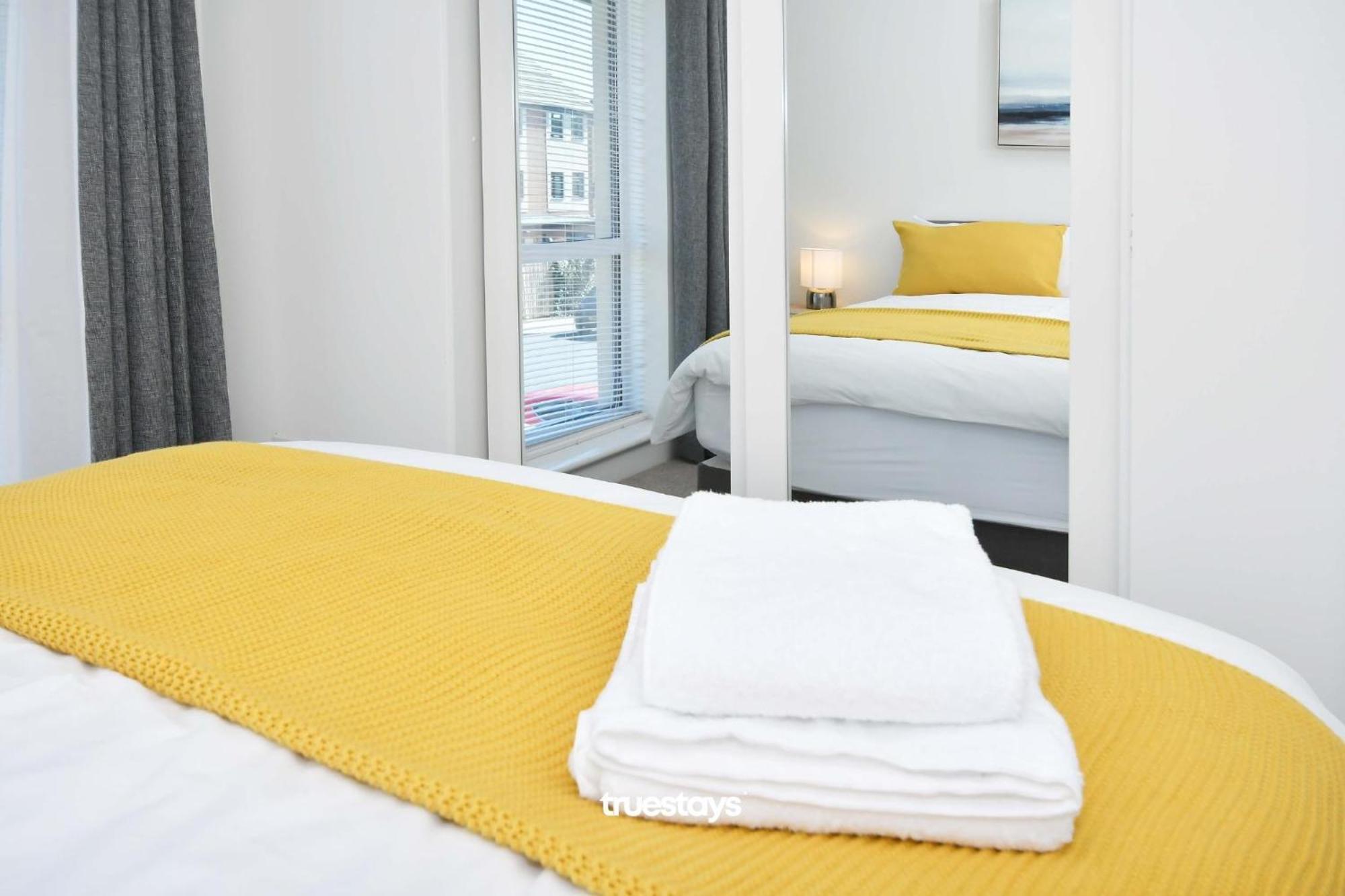 Regal House By True Stays - 3 Bedroom House In Stoke-On-Trent 외부 사진