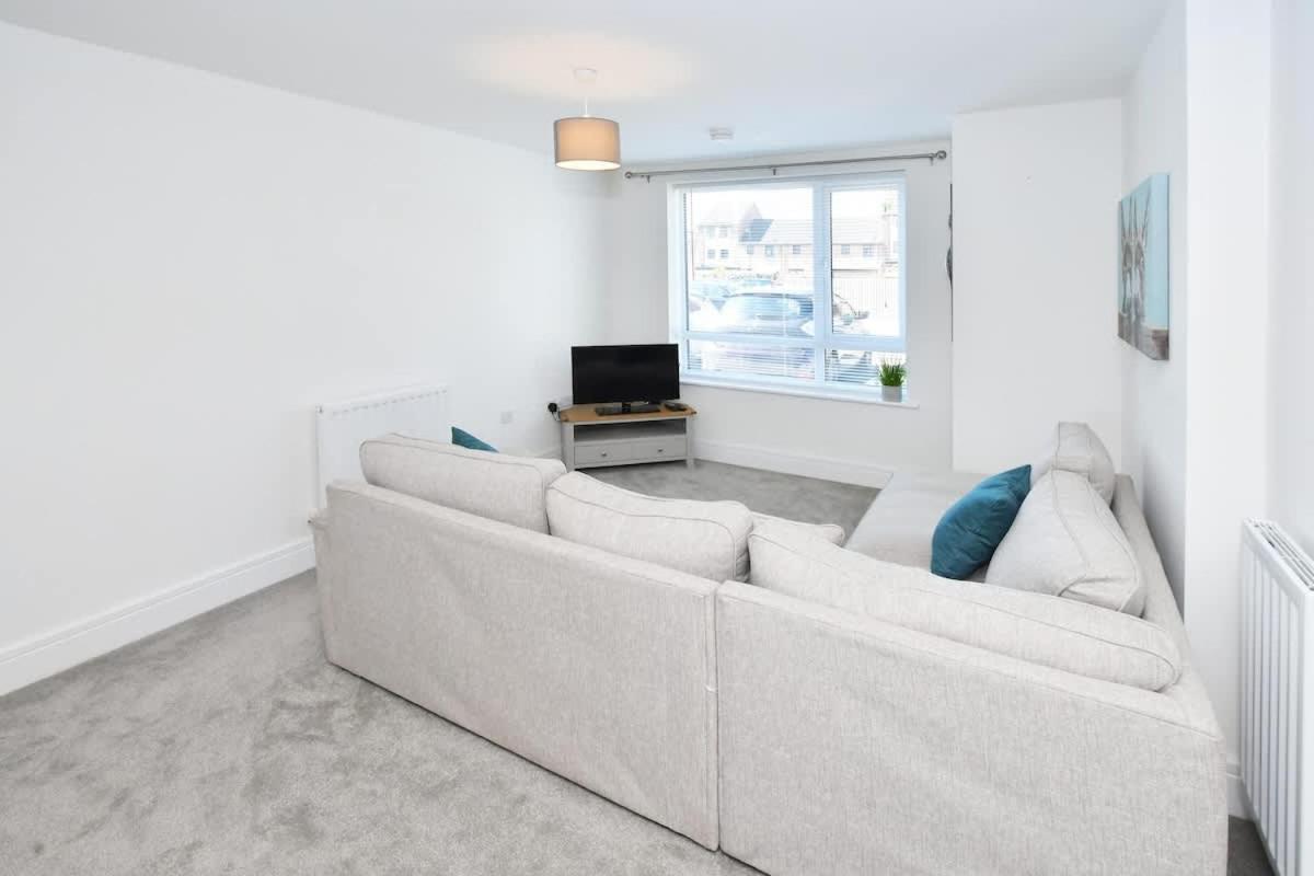 Regal House By True Stays - 3 Bedroom House In Stoke-On-Trent 외부 사진