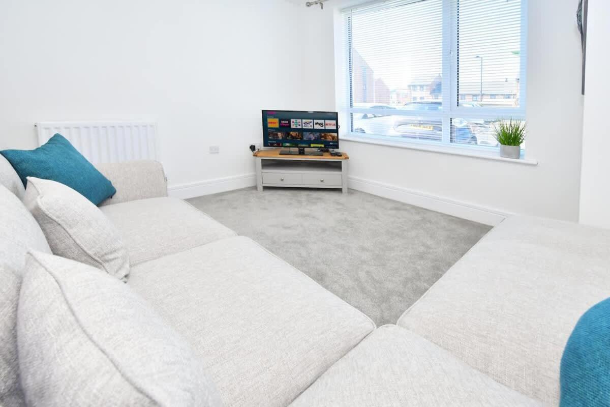 Regal House By True Stays - 3 Bedroom House In Stoke-On-Trent 외부 사진