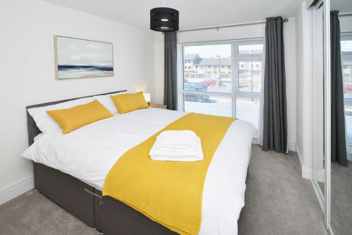 Regal House By True Stays - 3 Bedroom House In Stoke-On-Trent 외부 사진