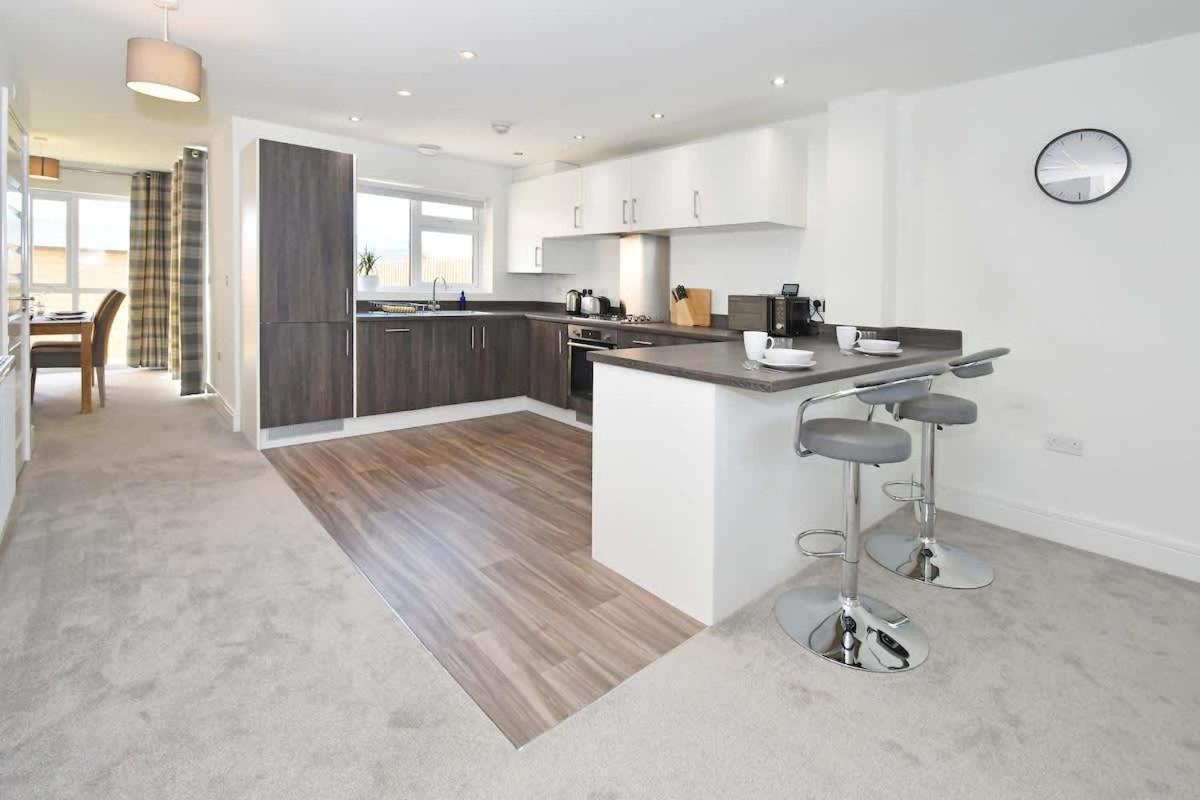 Regal House By True Stays - 3 Bedroom House In Stoke-On-Trent 외부 사진